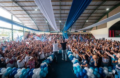 Alexandre Ayres reúne mais de 4 mil pessoas em lançamento de campanha em Maceió