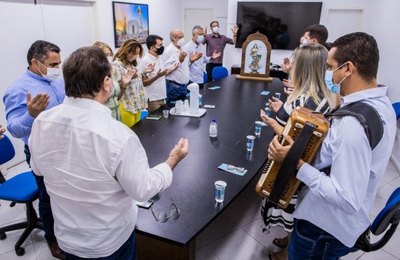 Imagem da padroeira percorre o Centro Administrativo de Arapiraca