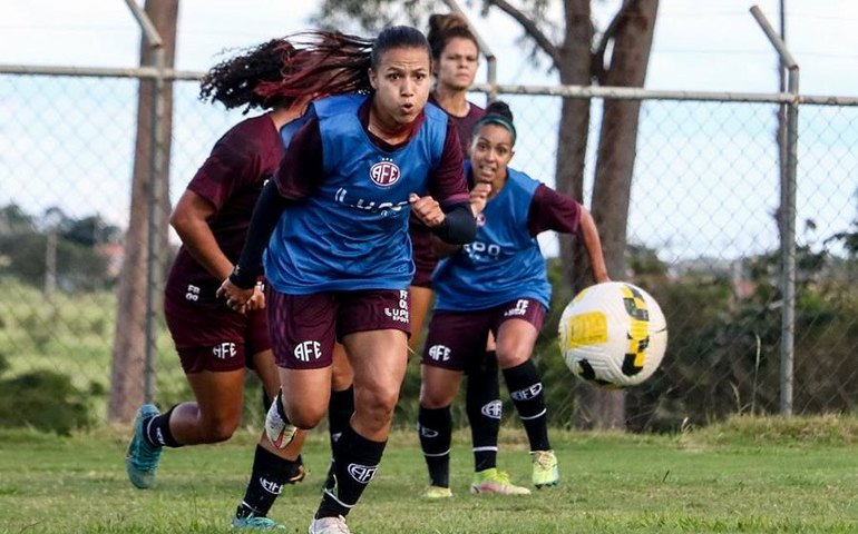 Comissão de Esporte debate desafios e oportunidades para o futebol feminino