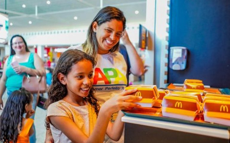 Assistência de Arapiraca marca presença em ações sociais do McDia Feliz 2023