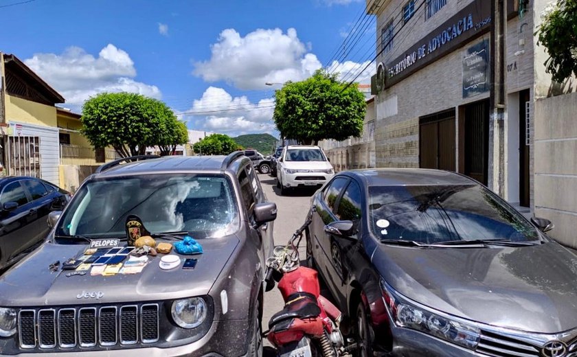 Operação integrada desarticula organização criminosa envolvida em tráfico e clonagem de veículos no Sertão