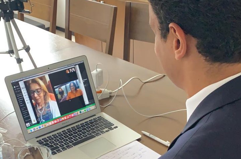 Em Reunião com JHC, Ministra Damares confirma ajuda para cuidados com pessoas em situação de rua em Alagoas