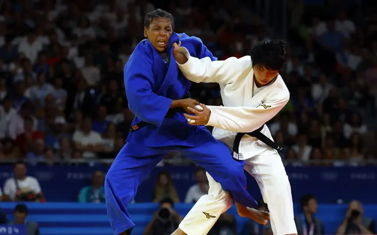 Judô brasileiro conquista duas medalhas de prata no último dia do Grand Slam de Baku