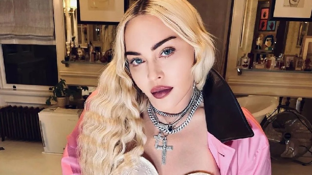Madonna inaugura projeto com três versões da revista Vanity Fair