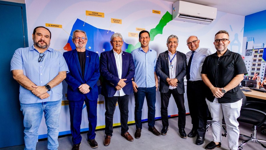 Vice-prefeito e titular da Infraestrutura se reúne com direção do Creci-AL