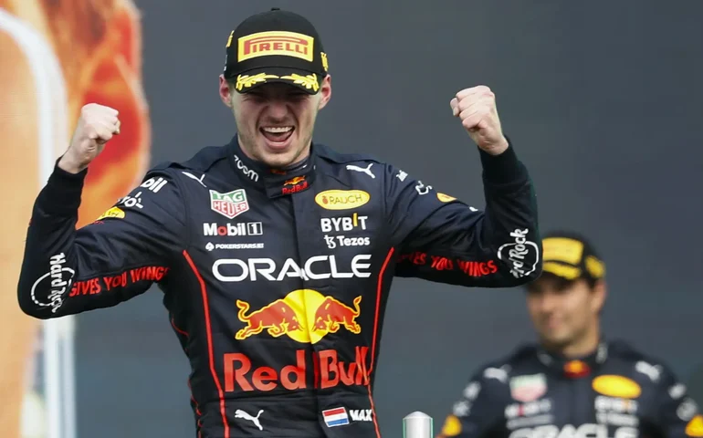 Verstappen dá show no GP de São Paulo e volta a abrir vantagem no Mundial de F-1