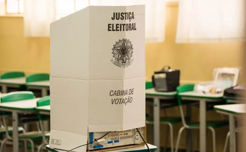 Homem é preso após filmar voto em cabine de votação