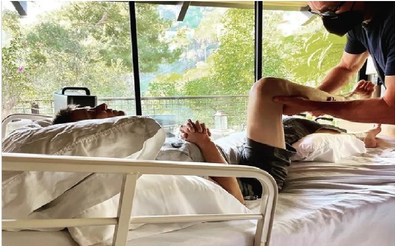 Jeremy Renner se recupera em cadeira de rodas, diz Evangeline Lilly após visita