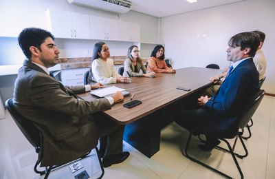 Após ouvir denúncia da população, comissão da OAB recebe representantes da Mineradora Vale Verde