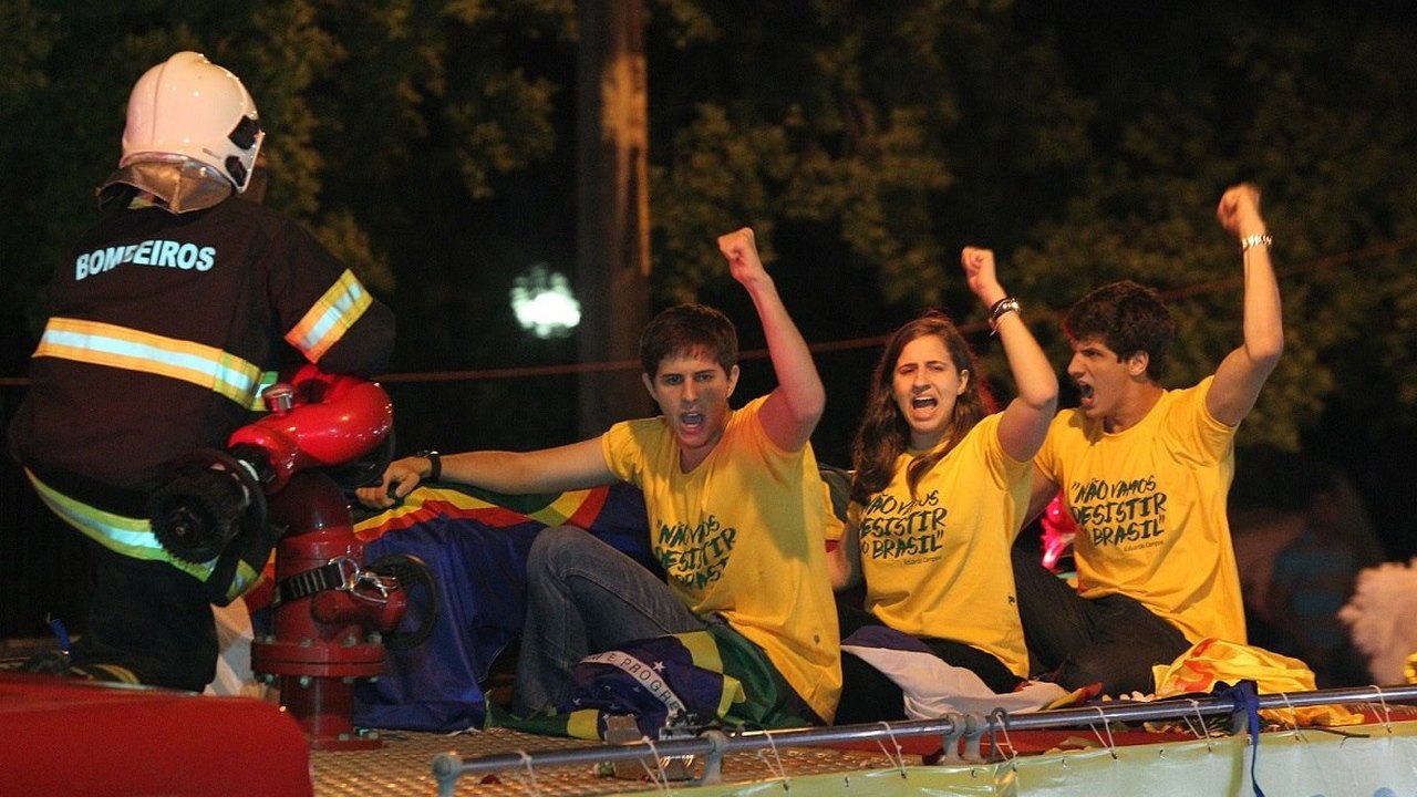 Familiares de Campos vestem frase: “não vamos desistir”