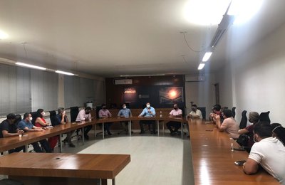 Prefeitura reforça medidas contra Covid-19 em reunião com bares e restaurantes