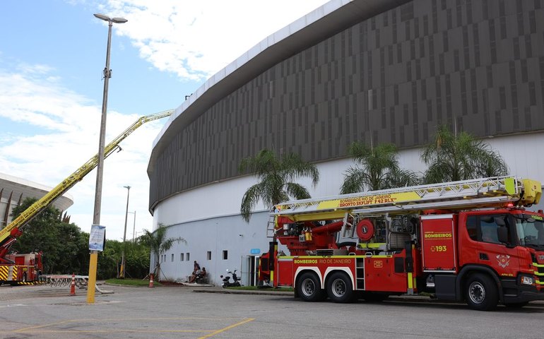 Defesa Civil do Rio interdita parte do Velódromo atingido por incêndio