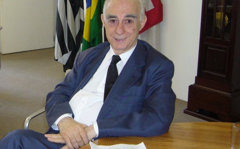 Ex-governador de São Paulo diz que &#8220;há base legal para impeachment de Barbosa&#8221;