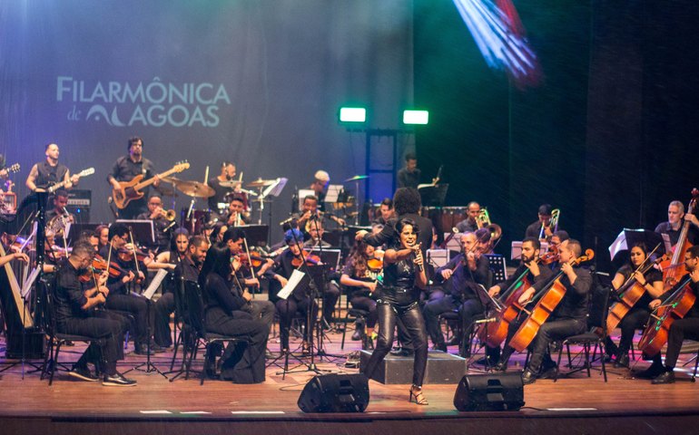 Fazendo uma viagem pela história do rock mundial, filarmônica de Alagoas apresenta o concerto“Clássicos do Rock Vol. VI”