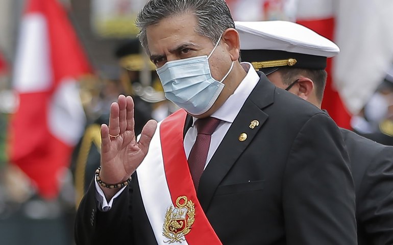 Peru fica temporariamente sem presidente e sem chefe do Congresso