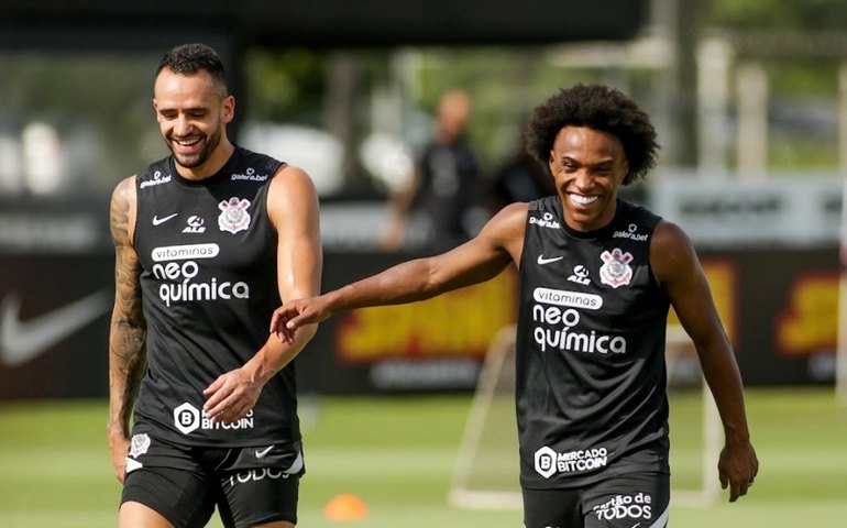 Renato Augusto e Willian treinam, mas só devem reforçar Corinthians no Maracanã