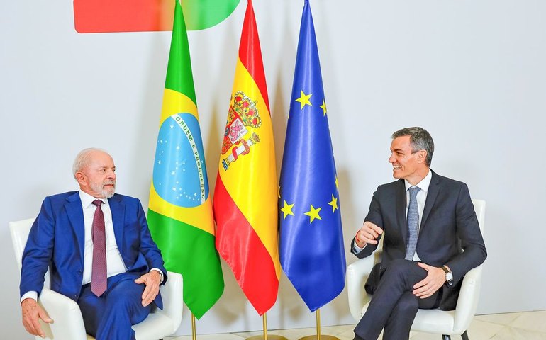 Brasil e Espanha assinam acordos sobre big techs e tecnologia digital