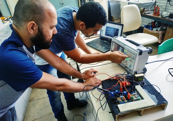 Alunos de Sistemas Elétricos do Ifal Palmeira têm trabalho aprovado em Congresso Internacional na França