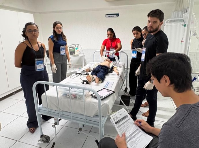 Residentes da Uncisal conquistam certificação internacional em emergências pediátricas