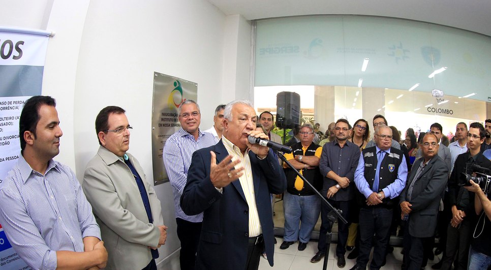 identificação socorro/ André Moreira 