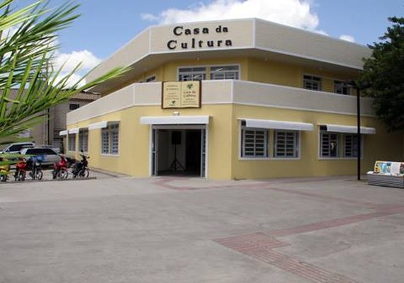 Prefeita Célia Rocha oficializa cessão de sala para Sindicato dos Jornalistas