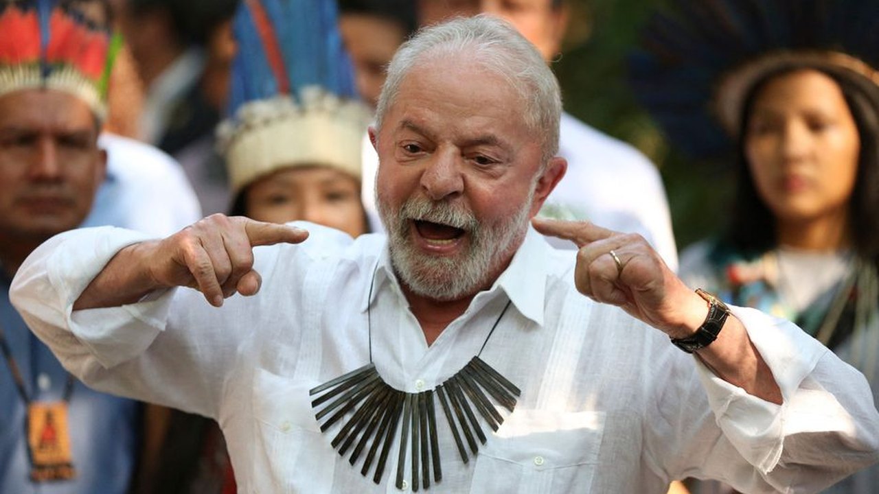 Lula diz que Bolsonaro faz motociata e não tem coragem de fazer comício