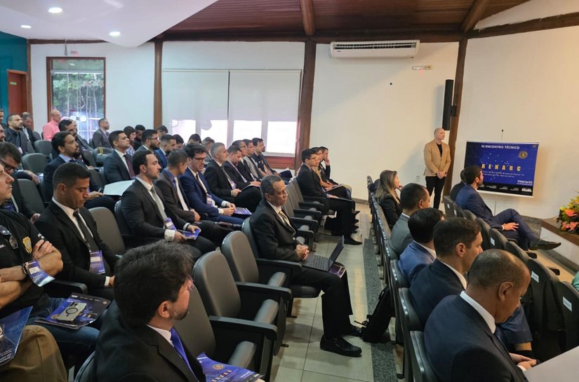 Polícia Civil participa de encontro nacional sobre combate ao narcotráfico em Vitória/ES
