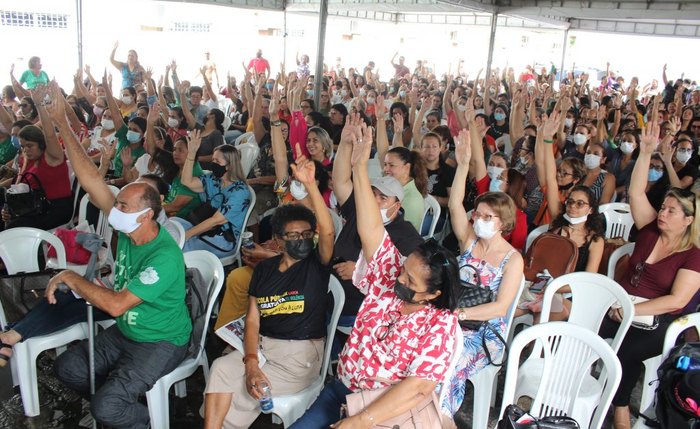 Servidores mantêm greve na rede municipal de educação de Maceió Servidores mantêm greve na rede municipal de educação de Maceió