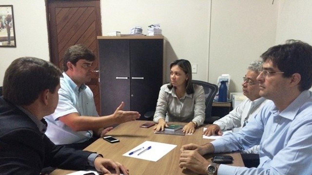 Procon recebe explicações do Sindcombustíveis e mantém diálogo