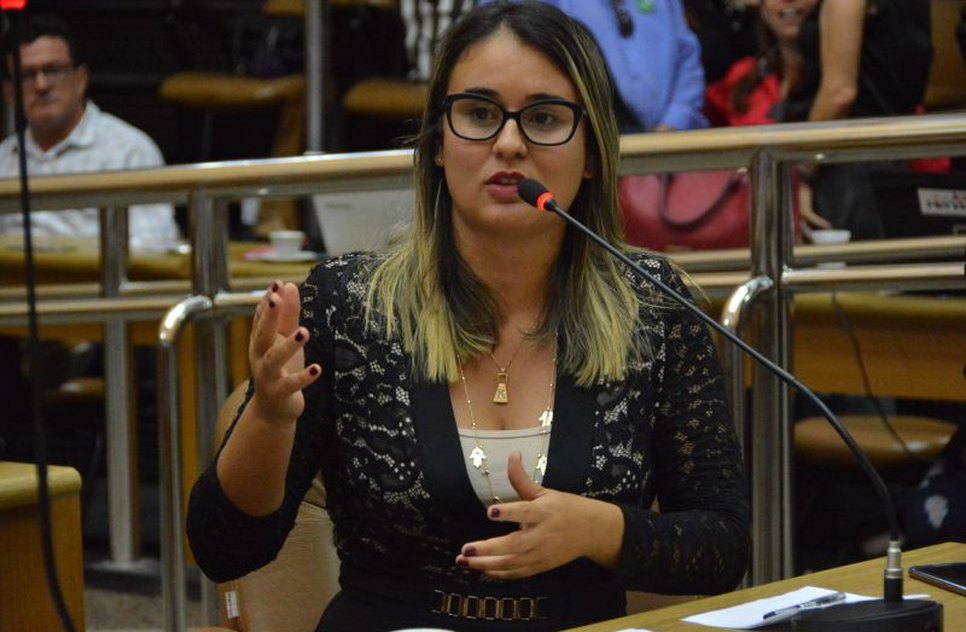 DEPUTADA KITTY LIMA