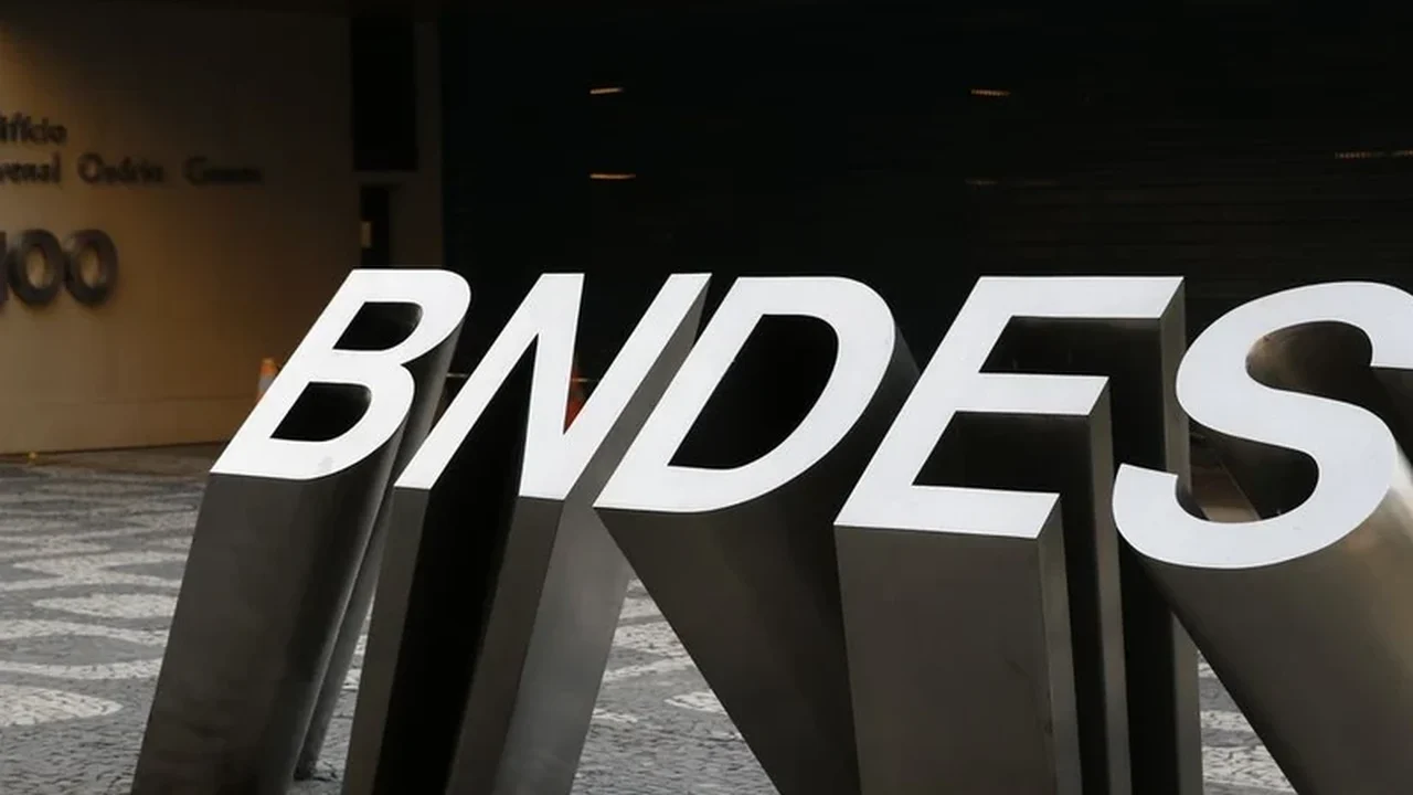 BNDES libera 10% do crédito disponível para empresas afetadas pelo tarifaço em um mês