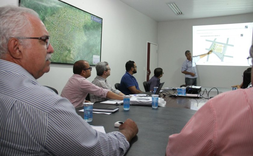 Rogério define prioridades na realização de obras para o Centro de Arapiraca
