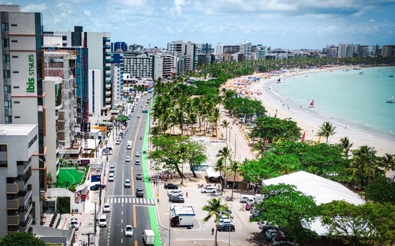 Crescimento da malha cicloviária transforma orla marítima de Maceió e outros pontos da cidade
