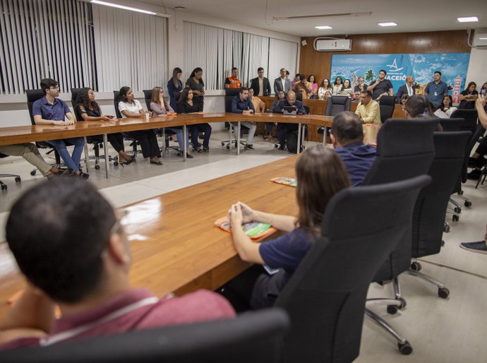 Serviços da Prefeitura de Maceió são apresentados a servidores da Câmara de Vereadores da capital