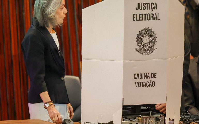 TSE decide que apostas financeiras em candidatos são ilegais