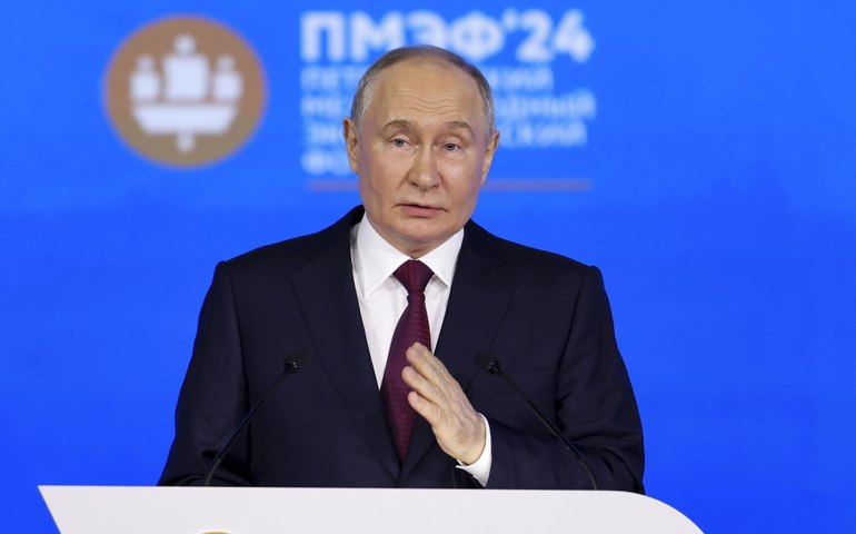 Trump afirma que Putin relatou uma década de tentativas para resolver conflito na Ucrânia