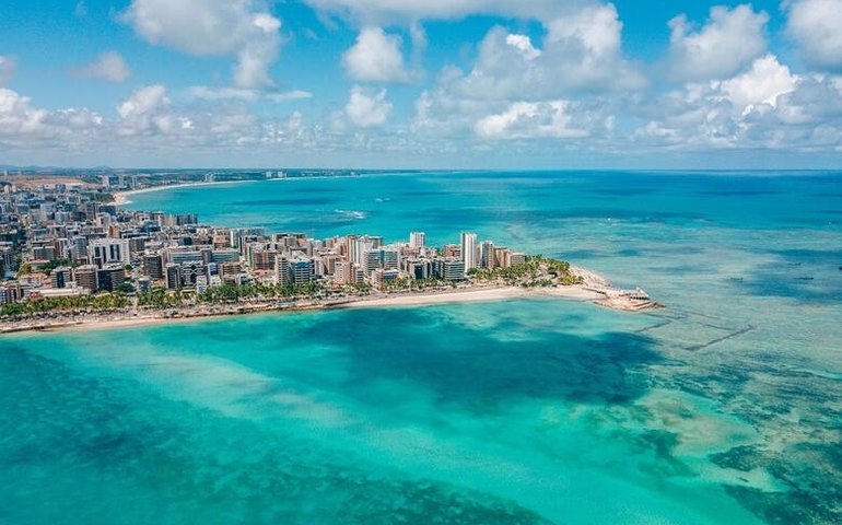 Maceió completa 207 anos de belezas e histórias