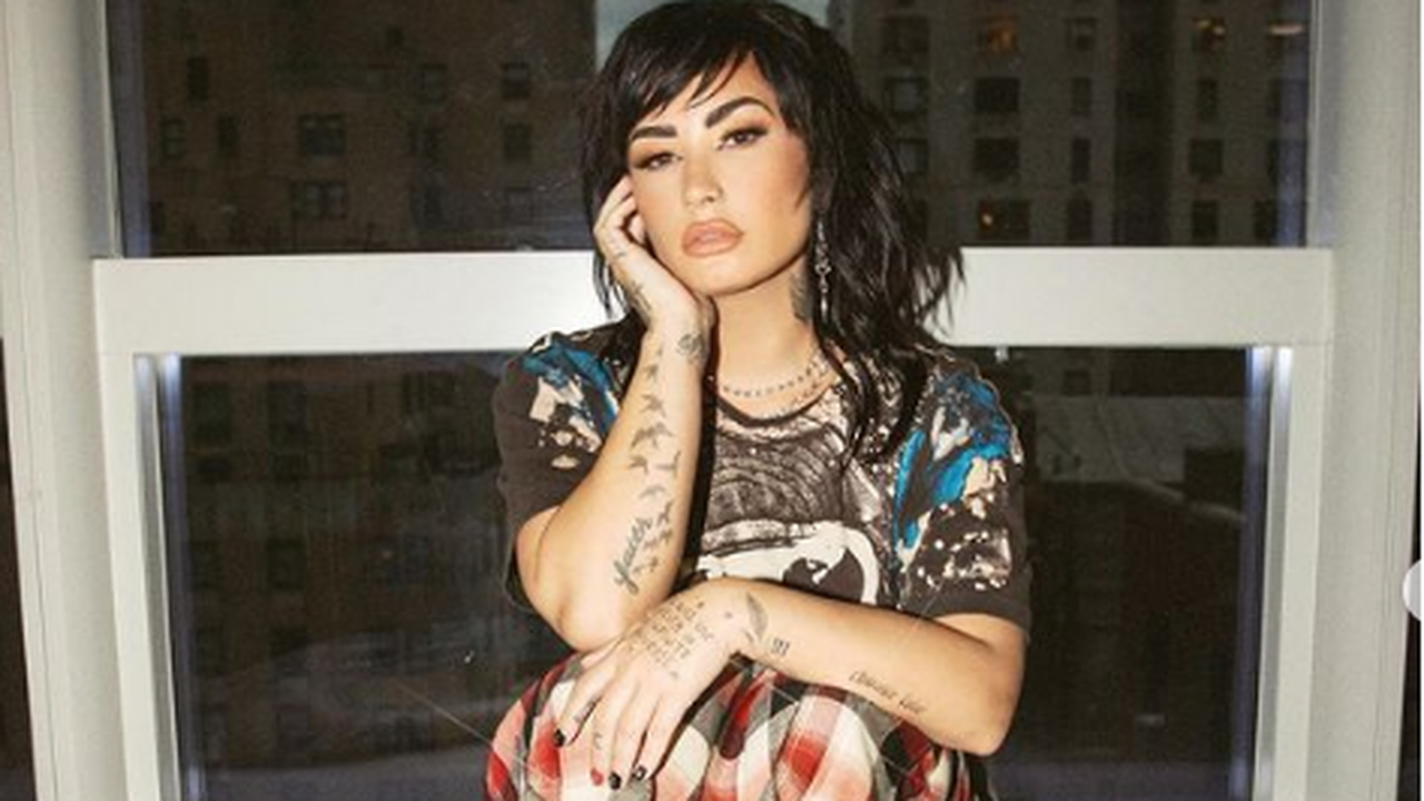 Prestes a vir ao Brasil, Demi Lovato sobe novo álbum