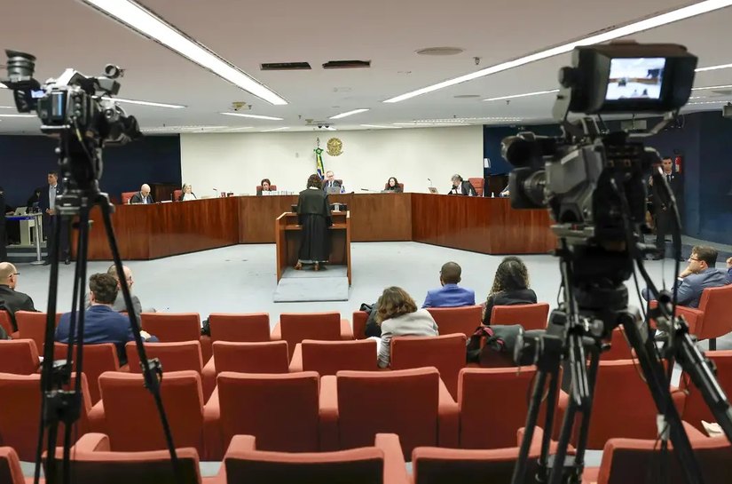 Por unanimidade, STF torna mais sete réus por trama golpista