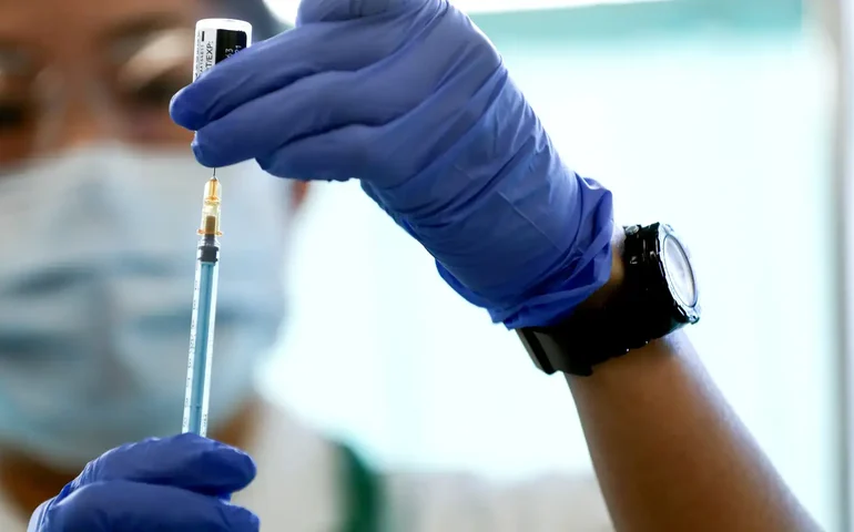 Febre amarela: Saúde recomenda reforço para quem tomou dose fracionada e vai para SP, MG ou TO