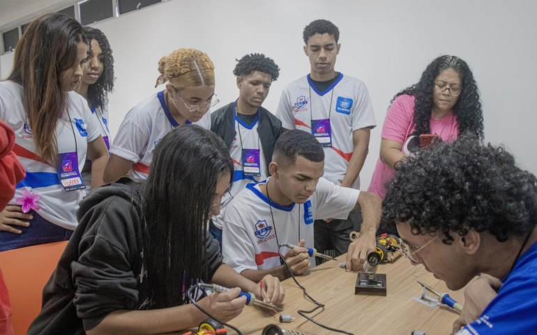Escolas estaduais são destaque na etapa Nordeste da Olimpíada Nacional de Robótica
