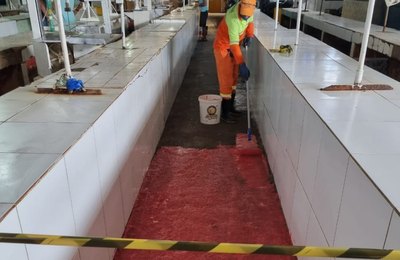 Mutirão de limpeza no Mercado do Tabuleiro beneficia cerca de 3 mil consumidores 