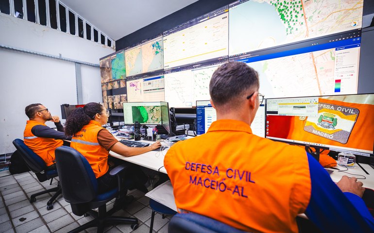 Defesa Civil reforça alerta de chuvas e orienta população a evitar situações de risco