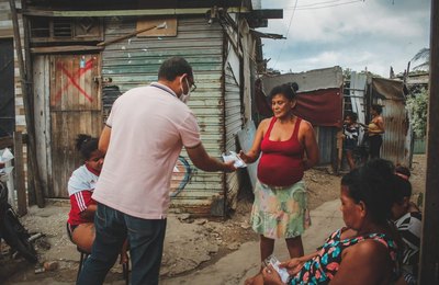Distribuição de mil máscaras beneficia moradores de ruas e projetos sociais em Maceió