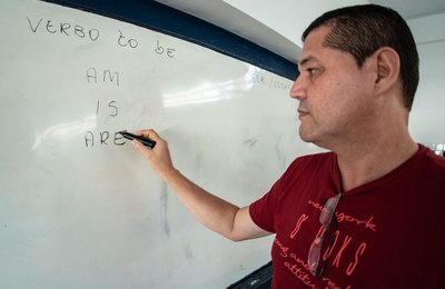 Inscrições para cursos gratuitos de idiomas da Seduc se encerram no domingo 