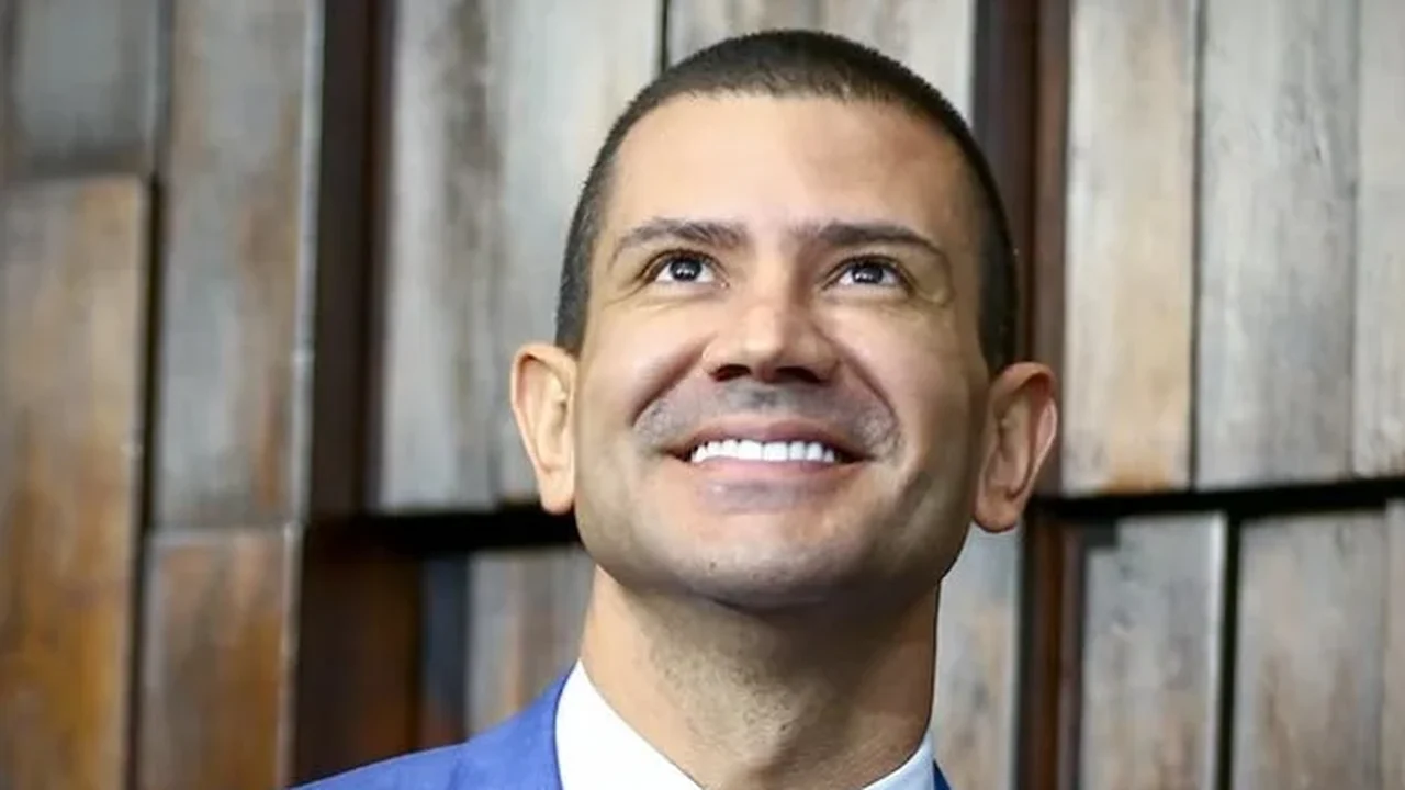 Douglas Ruas muda tom em entrevista e critica Lula e direitos humanos