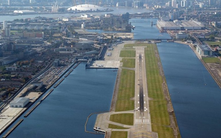 Aeroporto de Londres é reaberto após retirada de bomba da 2ª Guerra