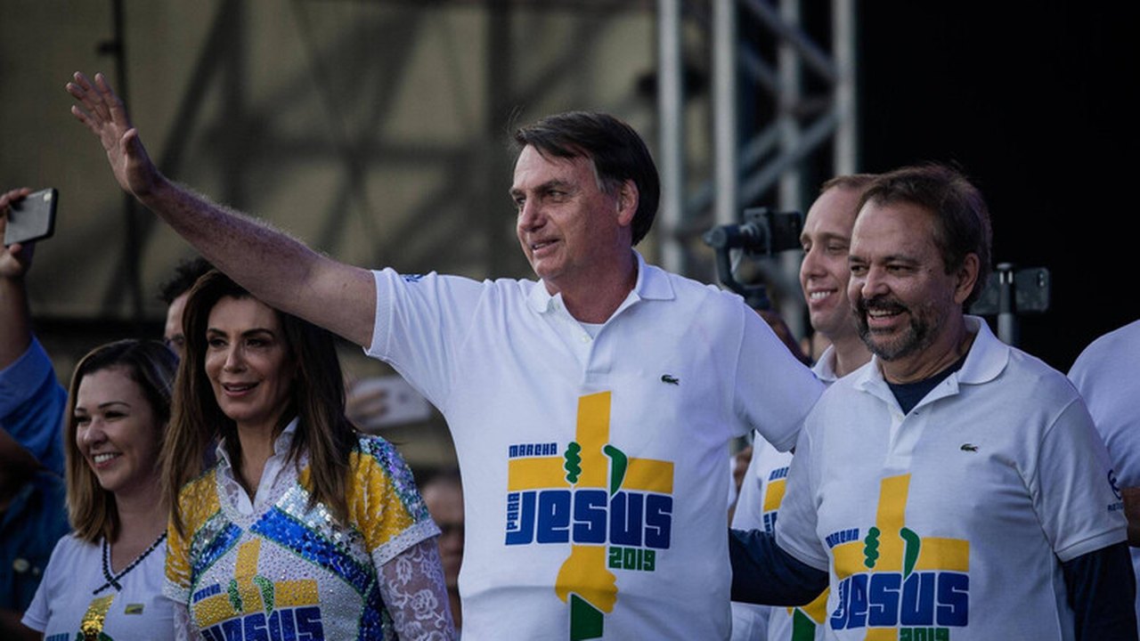 Bolsonaro: comunismo leva a tudo que se pode imaginar de ruim