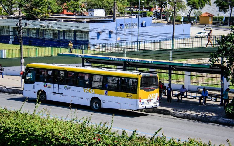 Passageiros terão de se acostumar com passagens mais caras, diz Iata