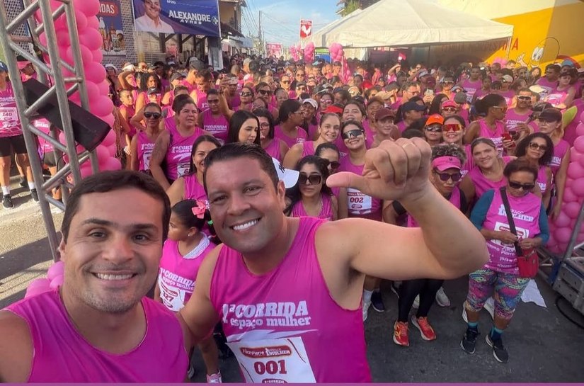 1ª Corrida do Espaço Mulher reúne mais de 500 participantes no Benedito Bentes com a participação de Allan Pierre e Alexandre Ayres